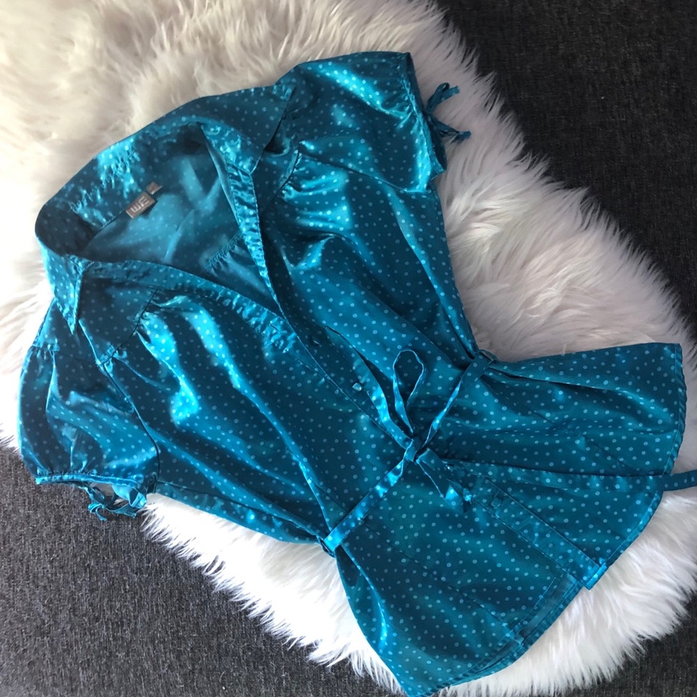 WE 🦋 Women’s Polka Dot Blouse 🦋